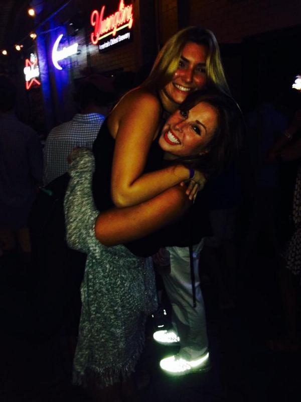 GreenMachine_Ox's tweet image. is court a midget or nah? 😂😂😂