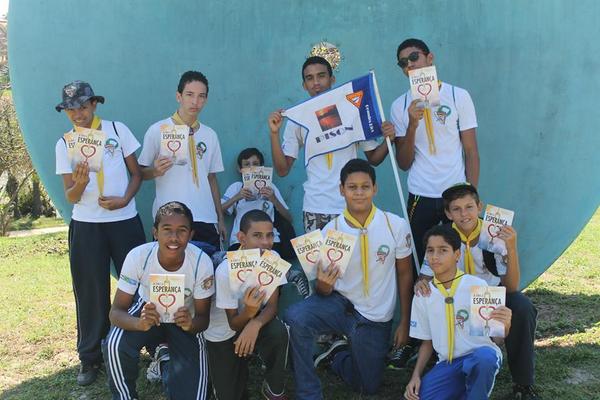 UnidadePisom's tweet photo. Atividade evangelística desenvolvida pela @UnidadePisom  #AÚnicaEsperança @area3ab http://t.co/MBG8ZR9Hdl