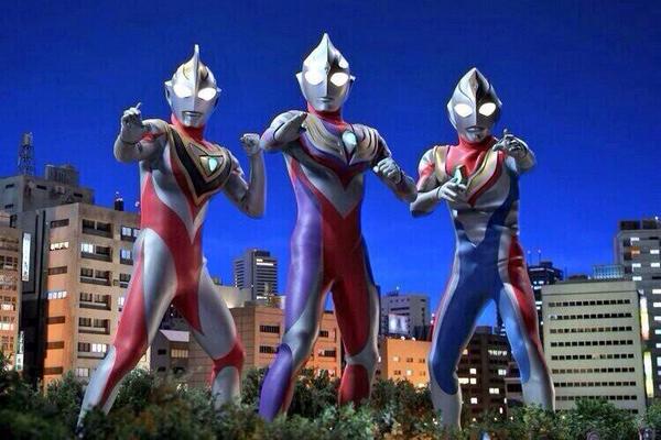 ウルトラマンティガ ダイナ17周年おめでとう 壁紙と共闘したときの画像を貼っておこう Rtしてみんなで祝おうぜ ウルトラマンダイナ17周年 Http T Co 4c1gq4x1u1 Twitter