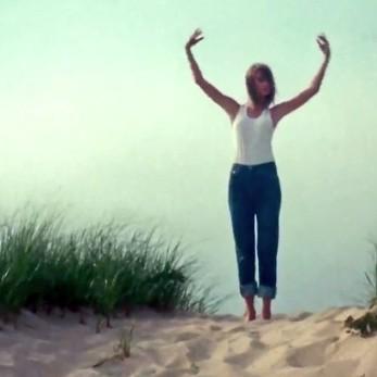 TSwiftLA's tweet image. Behind the scenes video from Taylor&apos;s Rolling Stone cover photoshoot: music.yahoo.com/video/taylor-s…