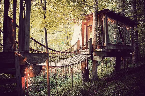Outdoor ambiance. City convenience. Above the ground. Buckhead Treehouse in Atlanta.
gallivant.com/stay/buckhead-…