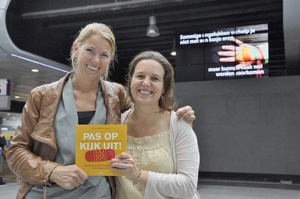 PrevComesFirst's tweet image. Our book 'Pas op, kijk uit!' has arrived!Full with interesting facts, recognisable stories, checklists and first aid.