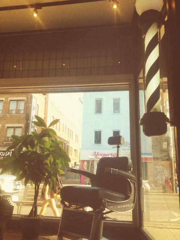 ANASTASIAAmusic's tweet photo. @ManCaveTO yummy coffee &amp; hotties! @YourLegacyInc drops in the get #thewiseguy fresh cut 👊 http://t.co/354EjBTUqj