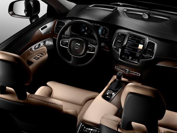 autopressmexico's tweet photo. A #Volvo le tomo tan sólo 47 horas vender 1,927 unidades de su nuevo #XC90FirstEdition ¡Increíble! @VolvoMexico http://t.co/V1vWCcygkd