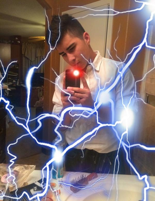 Djjsjsnde's tweet photo. Bam http://t.co/pFoEA1az8d