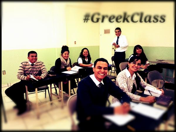 TraduceLaBiblia's tweet image. Ya en clases de #Griego estudiando el Presente Indicativo Activo de λυω. #GreekClass