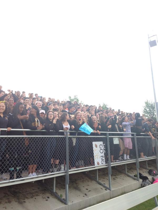 DLS_Activities's tweet image. DeLaSalle student section is ready. #ibelievethatwewillwin