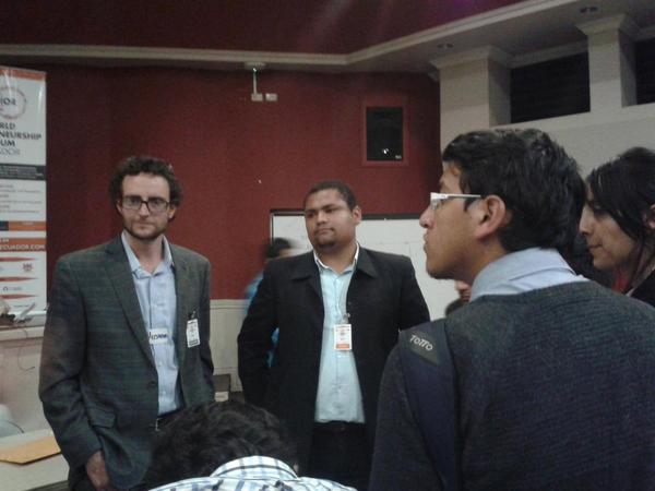 IMPAQTOec's tweet photo. Muchas ideas y conexiones creadas en base a la colaboración de los jóvenes emprendedores en @jwefecuador #JWefEc http://t.co/UNV9IGtpbb