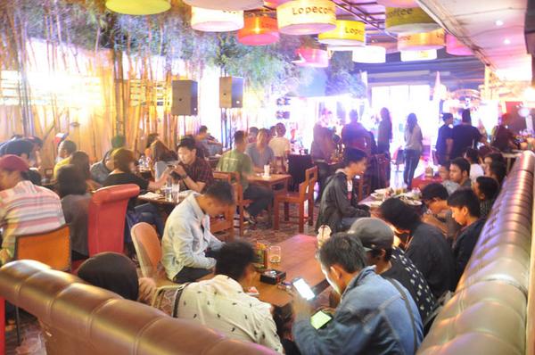 Serunya malam mingguan itu ada di sini!