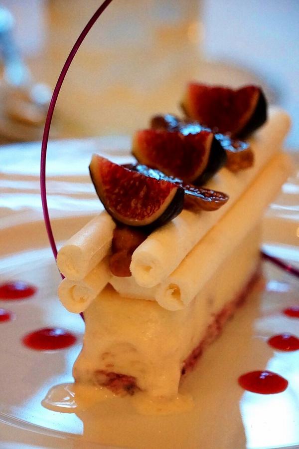anne_fashauer's tweet photo. Superbe petit déjeuner @ThePeninsulaPar http://t.co/Fvd5Y3ol7V