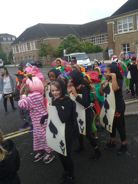betterburntoak's tweet photo. This group is not to be missed! Woodcroft Primary School are dancing for us #multiculturalparade #burntoak http://t.co/FSl4ToFzkd