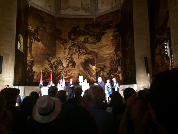 almaguionistas's tweet photo. Lola Salvador recogiendo su premio Nacional de Cinematografía. #zinemaldia http://t.co/aWB6RTAzsd