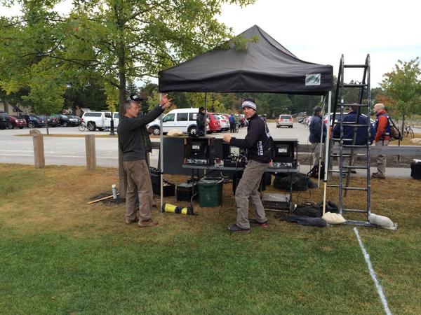 drewandryan's tweet photo. Hi everyone. Hi @Pioneer_Events. Hi @bicykel. #whiteparkcx http://t.co/Gw3BGv3gJm