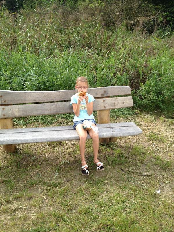 Even uitrusten onder het genot van een heerlijke krentenbol <a href="/Bakker_Tietema/">Bakkerij Tietema</a>. Onweer in de verte is iets minder:-(