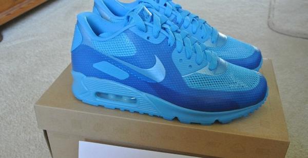 FreshCoutureltd's tweet photo. COMPETITION TIME! RT &amp; FOLLOW to win the Blue Nike air max &amp; T-shirt! Winner announced 1st October.. Get Involved! http://t.co/VFDLHlg8sR