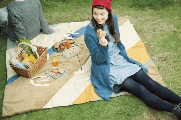 sunshine_to_you's tweet image. フェリシモさんと一緒にピクニックラグを作りました。4つつなげてもバラバラでも◎ボアの生地を使っているのでふわふわで気持ち良くこれからの季節にピッタリです。
feli.jp/s/sunshinerug/ 
#pilvee #haco