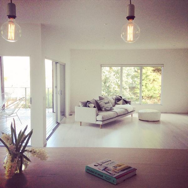 katv28's tweet image. Already 1 week in Melbourne &amp;amp; my new home in #MountMartha is evolving nicely! Also a great book from #MrJasonGrant