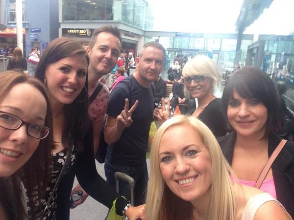 Hels_bells81's tweet photo. #trainstationselfie #lovemanchester #shameaboutpanacea #uptheirownarses http://t.co/VZnQOT01M4