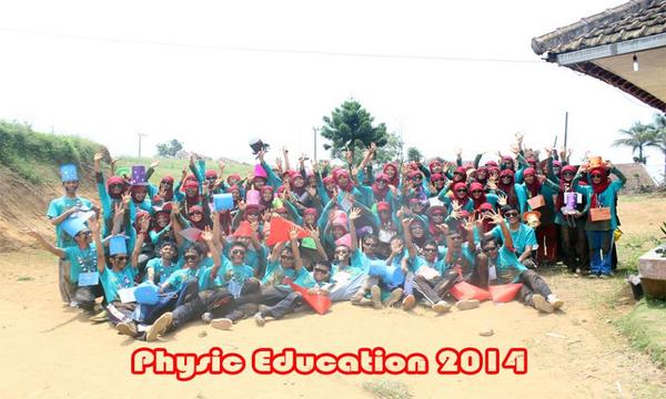 ReadwanFz's tweet photo. Min karag berapa kelas yg angkatan 2014 RT @infohmpfisika: salah satu dokumentasi TORSI 2014 http://t.co/PnhZ8K0ZVI