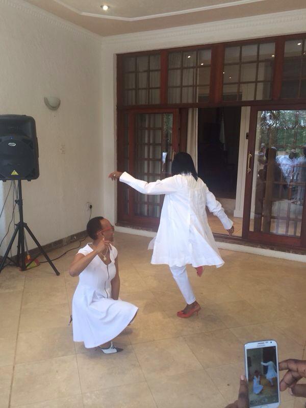 RT <a href="/Tzoro1/">Mthunzi Mdwaba</a>: An all white affair - a beautiful celebration <a href="/huntleyrj/">Jackie Huntley</a> <a href="/Retha101/">Retha Madumise</a> <a href="/BrendaMadumise/">Adv. Brenda Madumise</a>