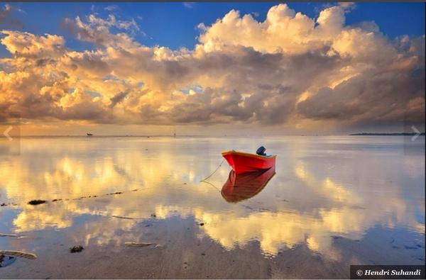 Nizar_360's tweet photo. the mirror within
is nothing without
a dream @BklynMercado
#SavageHearts @joycebudenberg

Hendri #Suhandi @mjesusgz http://t.co/m2qDjjZ18K