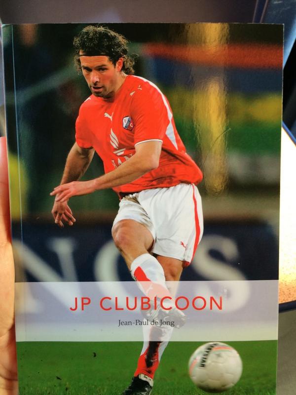 Nieuw leesvoer voor in de trein. Thanks JP ✌️