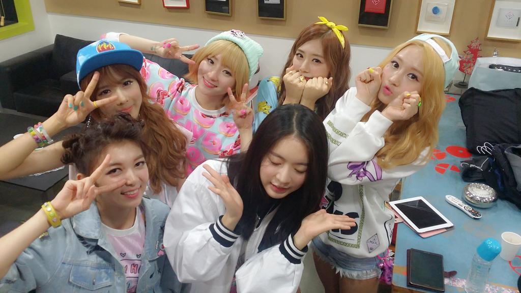 Bx0HOb9CUAIPvVU.jpg:large