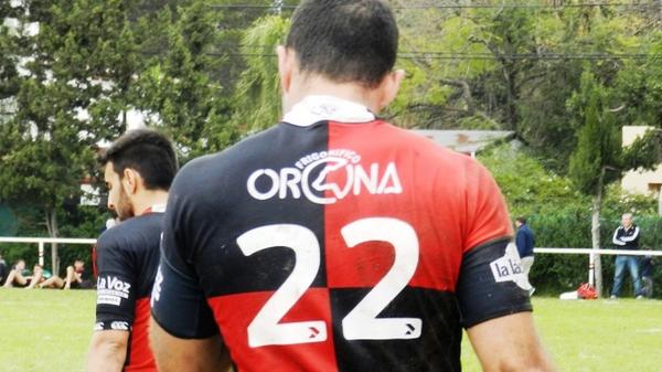 JuanEasdale's tweet photo. "@RugbyFull: Loco por el try. @MikeeGon  , 4 tries y @CordobaAthletic a semifinales. http://t.co/myA6FllTlN http://t.co/opYYSwBjIS"