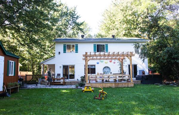 simplebites's tweet image. (new) You asked and I delivered, now come tour our urban homestead: simplebites.net/tour-our-urban… #simplebites