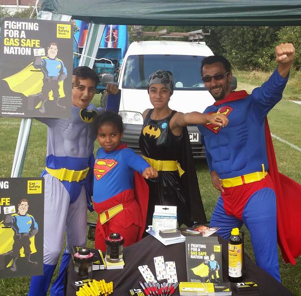 Realboilerserv's tweet photo. @heatingyourhome Always use a Gas Safe registered HERO to Fit, Fix and service your appliances. #gassafetytips http://t.co/TxraJa1NaD