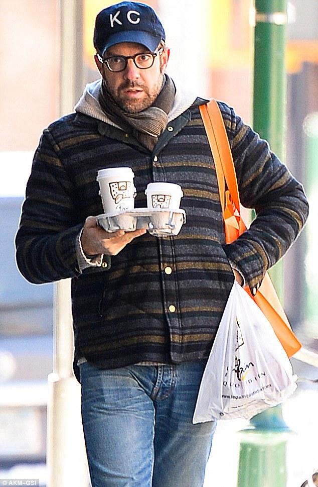 HAPPY BIRTHDAY: Jason Sudeikis is celebrating today! Whats your favorite Jason Sudeikis moive? 