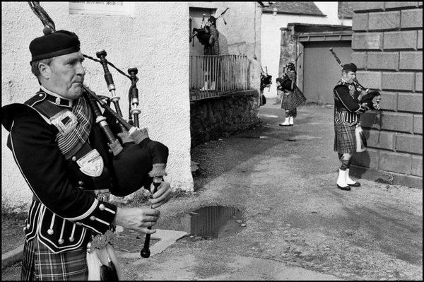 MagnumPhotos's tweet photo. Big day in Scotland, as #ScotlandDecides, So we went #ArchiveDigging through Koudelka's 1977 Scottish journey. http://t.co/3xoFhBHAAF