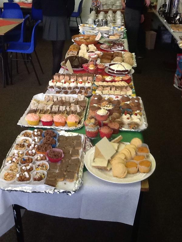 lauren12323's tweet photo. Today's coffee morning in aid of foyle hospice! @CranaCollege_TY http://t.co/Pe8TkBbu00