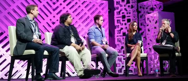 AX3LiveEnt's tweet photo. #Fan #Engagement! @kavipaste @Vertical_Mass @BlueAntMedia @tatiana @RyanMDetert @MarkShedletsky #AX3Live http://t.co/vKOmTssauK