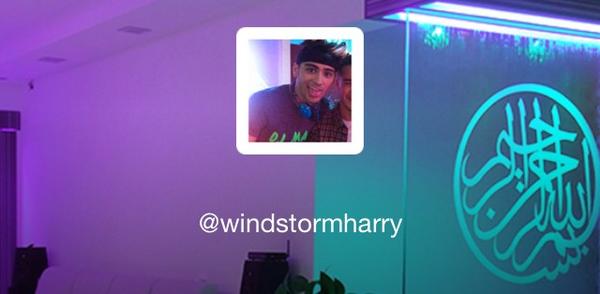 sunshinelayouts's tweet photo. zayn layout 🌟 http://t.co/5Z1Kv2OEsH