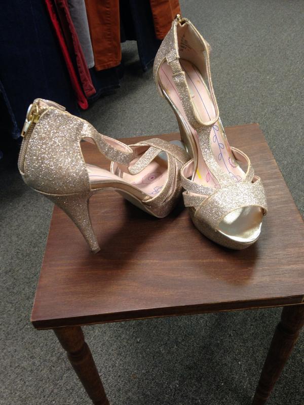 Revive Consignment tweet media