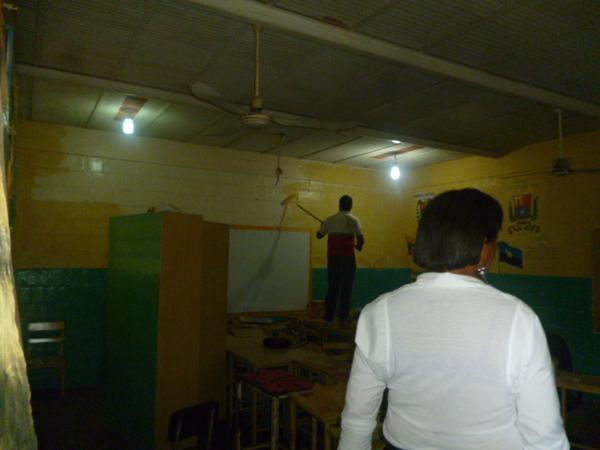 yanuary20's tweet photo. @saezaj Durante de la escula victor capo (nos falta poco) edo zulia municipio simon bolivar http://t.co/TEVqrhcqMf