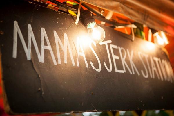 Farmweekender's tweet image. .@Mamasjerk thx for coming to FARM we woke up dreaming of your jerk chicken (no joke) m.facebook.com/media/set/?set…