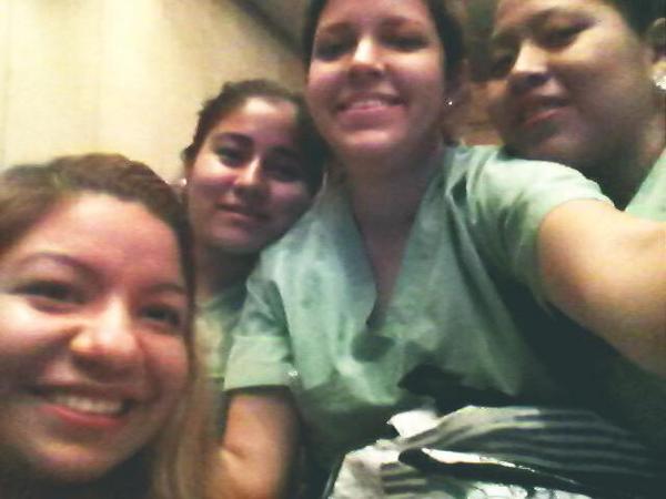 sailorflower's tweet photo. En el congreso nacional de Ginecología y obstetricia con las chicas @GeomayraYepez @FreaksTimy en el #HiltonColon http://t.co/fD2RAFdlVB