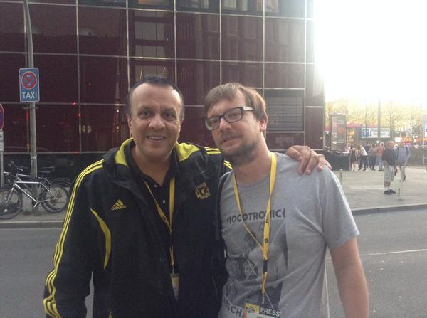 FluxFM's tweet photo. #SatBisla, unser Mann für die wöchentliche #Auslandsspionage und Musikred Andi auf dem @Reeperbahn_Fest #rbf14 http://t.co/UB8XPf9EFw
