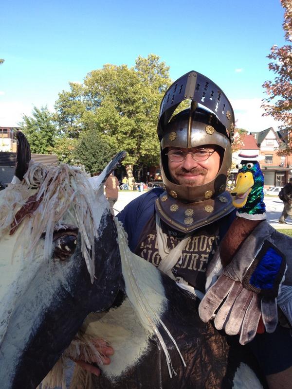 celaerin's tweet photo. .@BellLocalTO .@duckformayor meeting @iamtheavatar Friar John http://t.co/BjDx1hG4so
