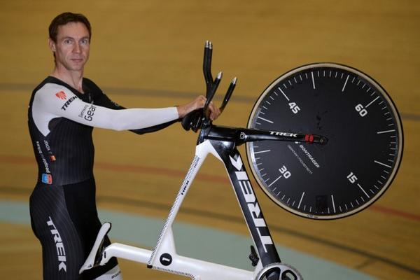cyclingweekly's tweet photo. Jens Voigt sets new Hour Record (brief report, full report later) http://t.co/YGHhbJXdEr #HourRecord http://t.co/Jms6D7td7v