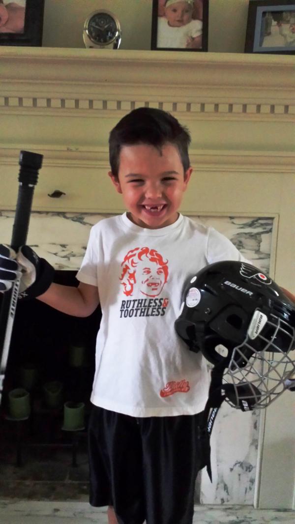 PhillyPhaithful's tweet photo. This wins the internet today, folks. #ruthlessandtoothless #HockeyIsBack http://t.co/79PbQ0vqaY