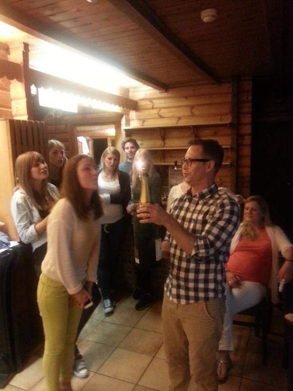 SchnockN's tweet photo. Happy birthday Iustina !! @iuspoosh #danbroadcast http://t.co/ETs3ZP9s6u