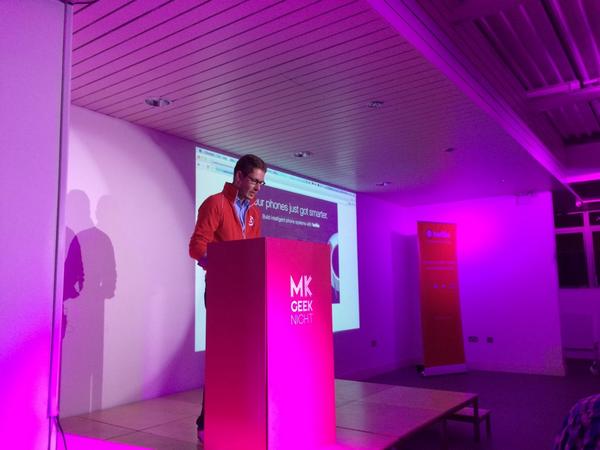 MKGeekNight's tweet image. It’s @xmjw giving a cool demo of @twilio at #mkgn