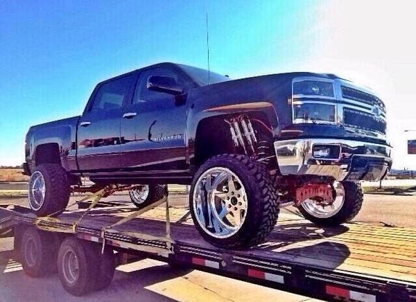 ChevysDaily's tweet photo. @silveradopics @TruckP0rn @Diesels_Daily @trucks4men @PornTruck @clouda_smoke @DieseIPower @PornTruck http://t.co/FRcNjTINar