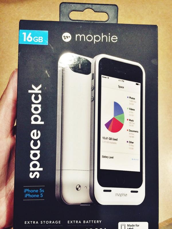 livewellkrystal's tweet image. Hope this helps with my storage issue since I'm a picture hoarder @mophie #mophie #needmorestorage