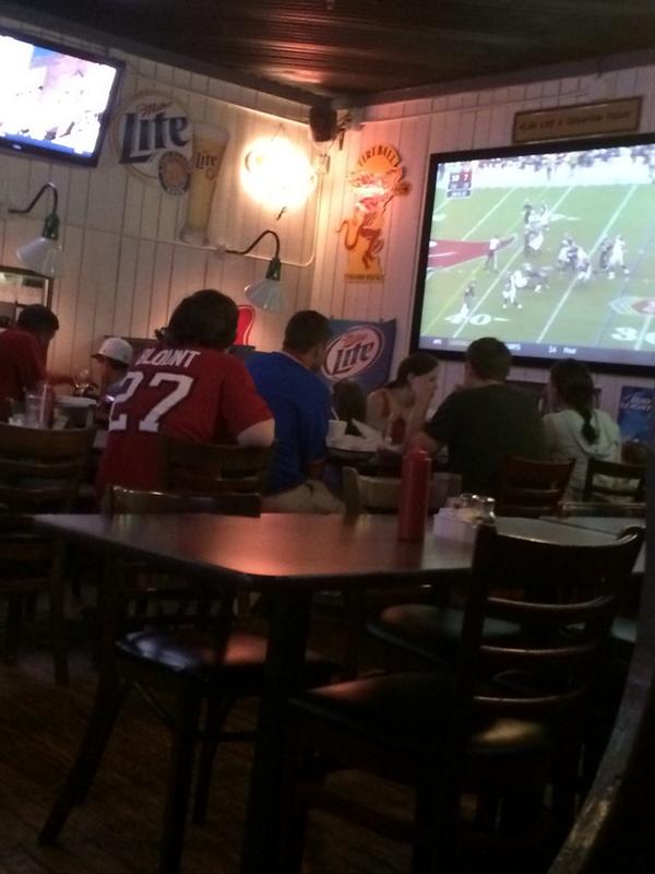 _Taylor_gangg_'s tweet photo. RIP to this man rn. Sorry #bruce #wingfactory @CleggGeorge http://t.co/Ahn5ZKxVgv