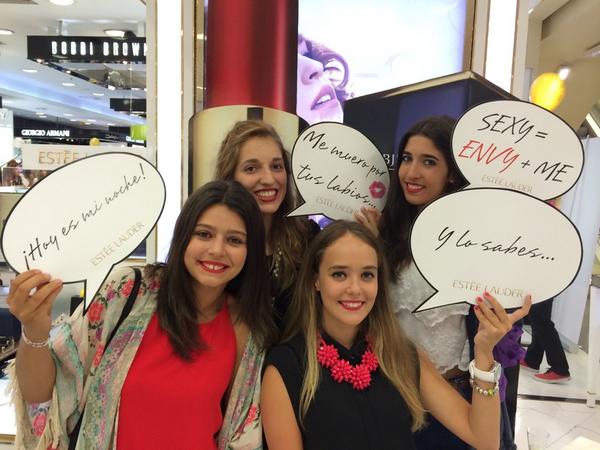 martadcp's tweet photo. #VFNO @Iree11 @paloma012 #paula http://t.co/BfcADZm6Pb