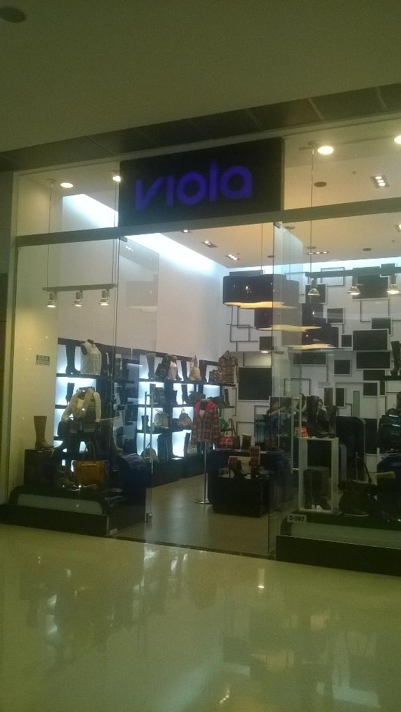 Calzado_Viola's tweet photo. Llegar a #CalzadoViola de @GranEstacionCC es fácil. Visita el mapa interactivo http://t.co/u7pEmZG4C9. ¡Te esperamos! http://t.co/j7sBkrHNzs